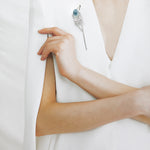 Matte navy theoria brooch silver - fasfas