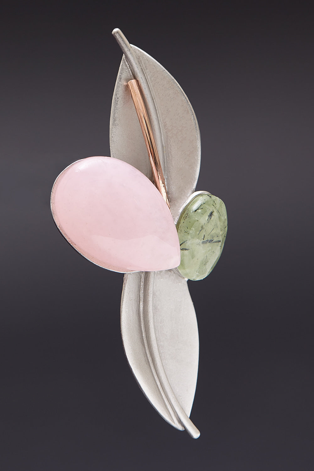 Chic leaf brooch pink - fasfas