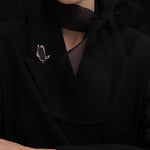 Dancing joli brooch onyx - fasfas