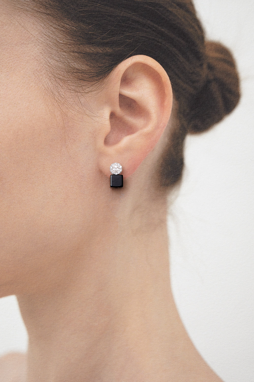 5mm onyx cubic earrings(clip-on–option) - fasfas