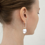 Baroque pearl square hoop earrings - fasfas