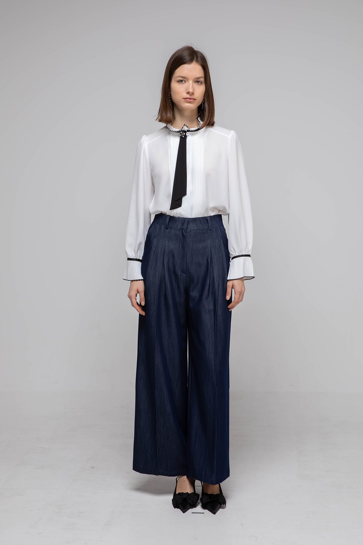 Black tie neck pleated blouse - fasfas