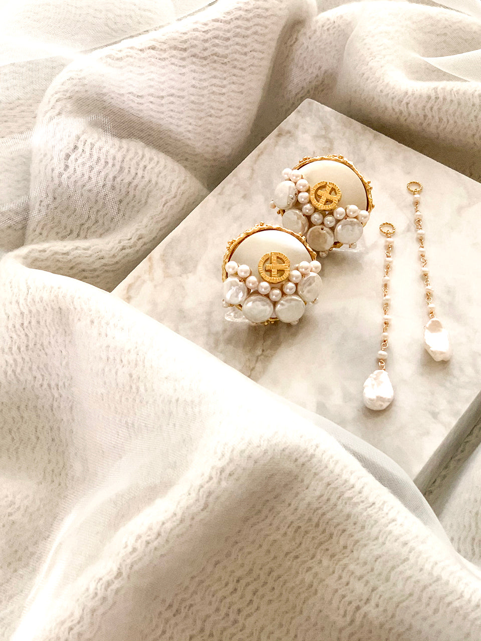 Blooming light earring - fasfas