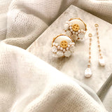 Blooming light earring - fasfas