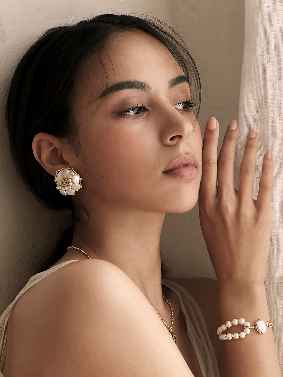 Blooming light earring - fasfas