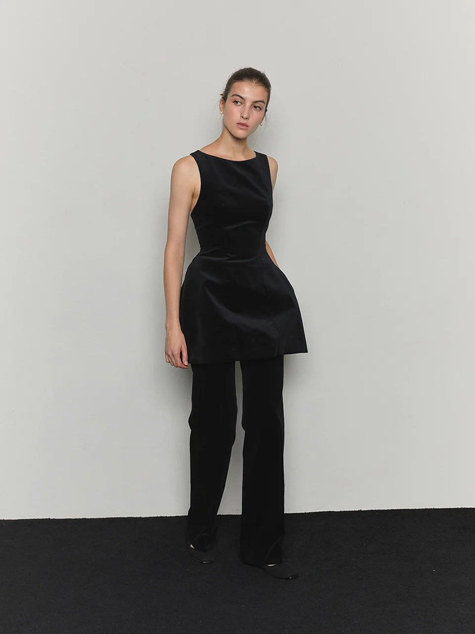 Corduroy flared tailored pants black - fasfas