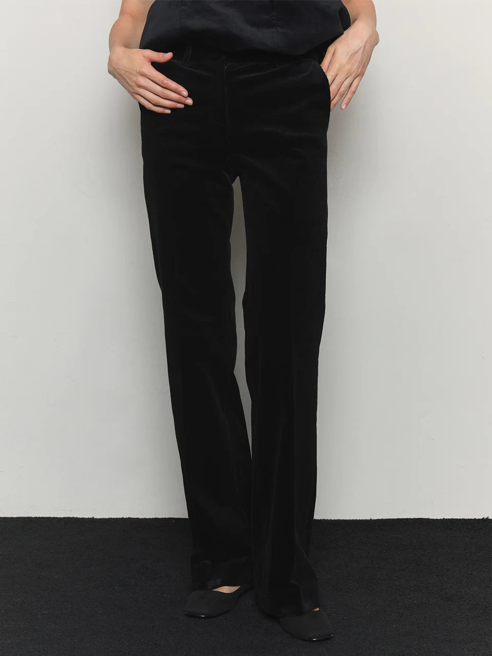 Corduroy flared tailored pants black - fasfas