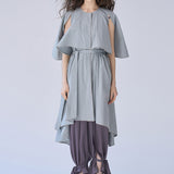 Trench-coat asymétrique à manches cape découpées gris lavande