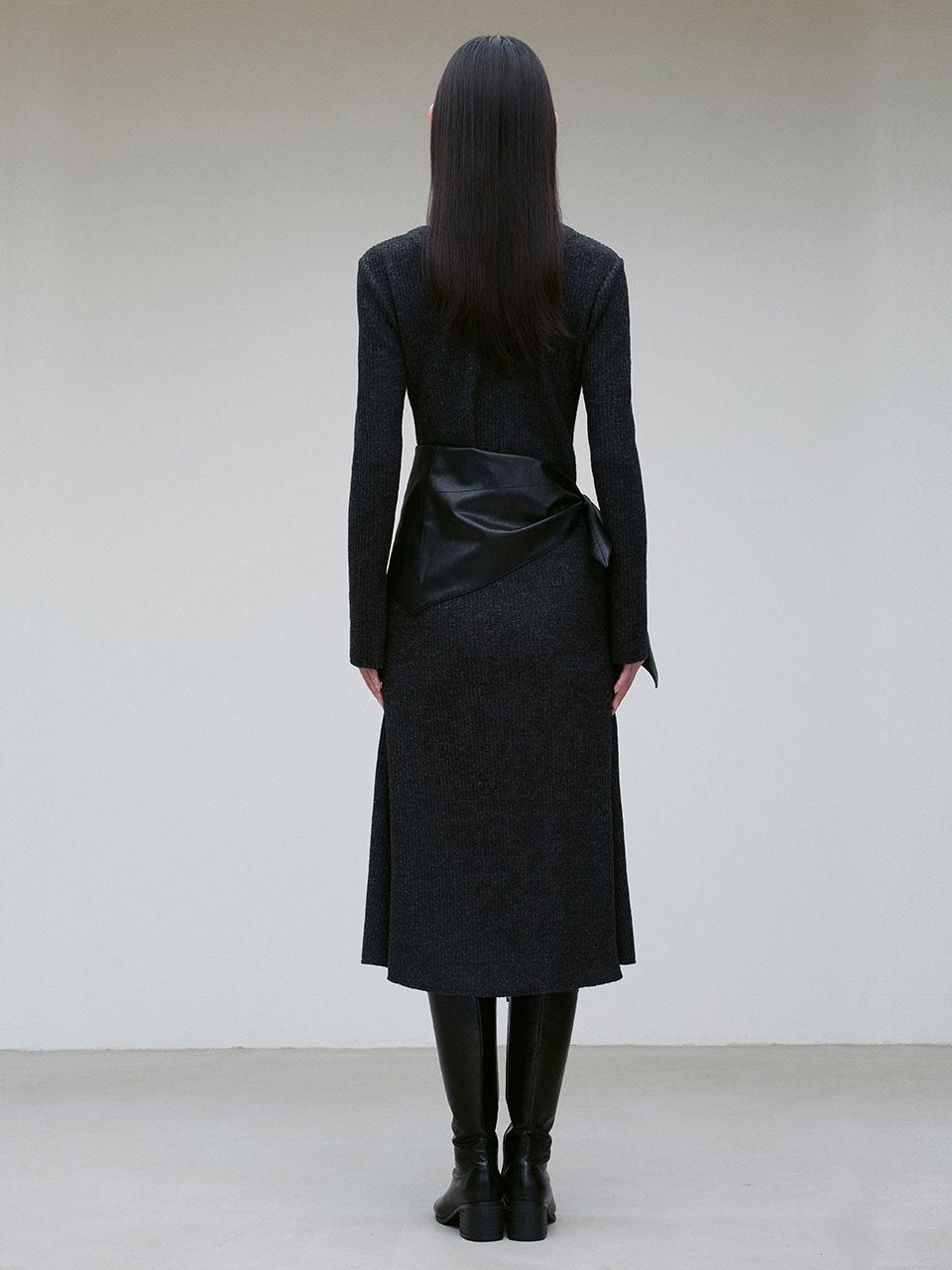 Neck buttoned scarf detail knit dress - fasfas
