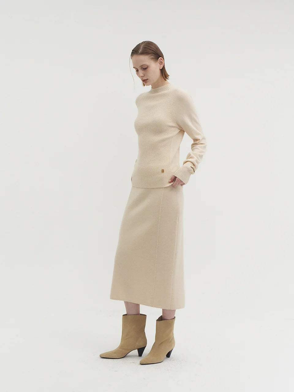 Nora ribbed sweater sand beige - fasfas