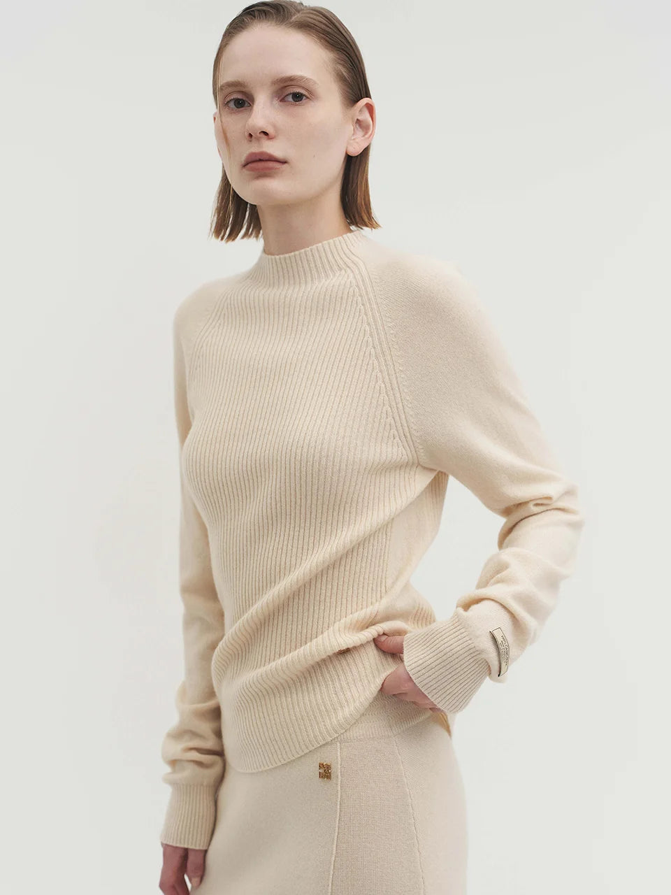 Nora ribbed sweater sand beige - fasfas