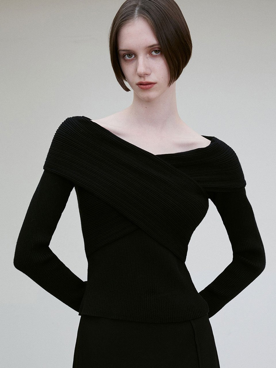 Off-shoulder cross ribbed top black - fasfas