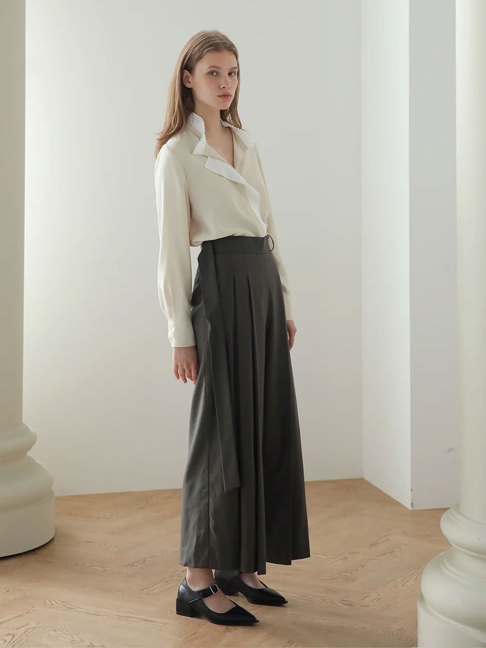 Pleated wide pants dark khaki - fasfas