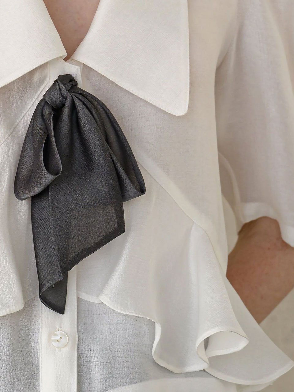 Pussy-bow peplum blouse - fasfas