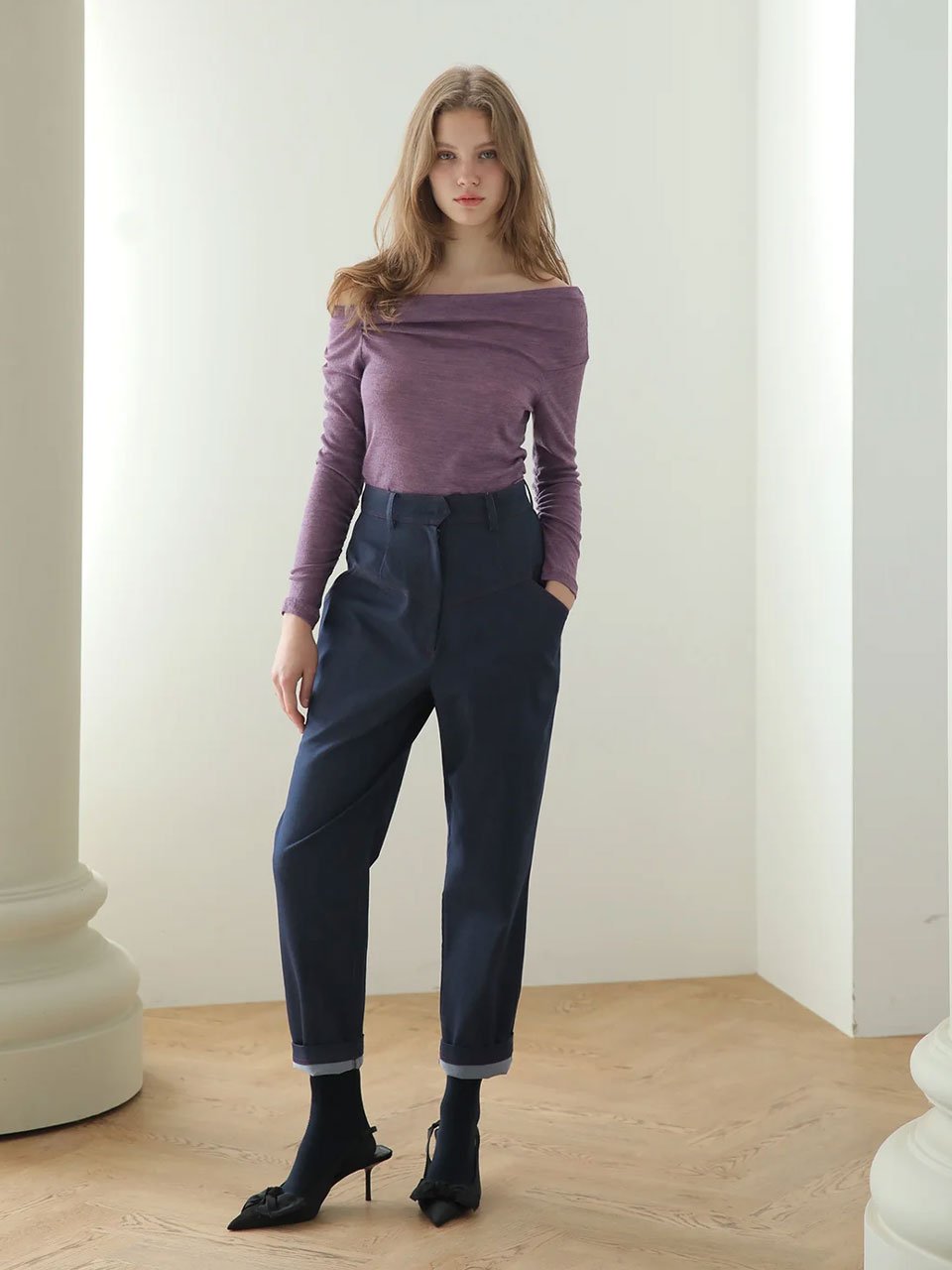 Red topstitched high-rise tapered jeans blue - fasfas