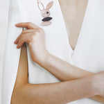 Rose quartz rabbit brooch - fasfas