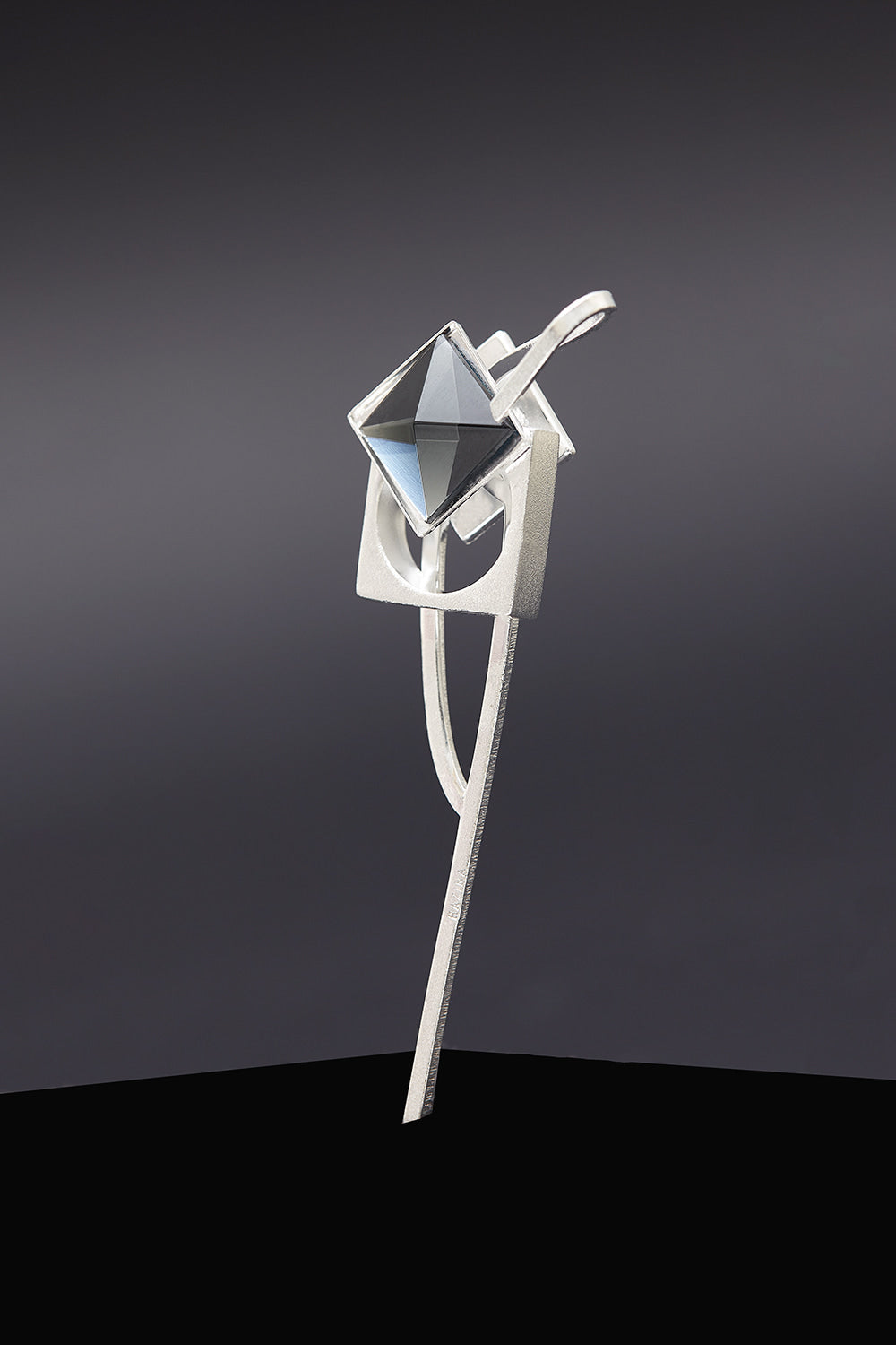 Silver theoria brooch square - fasfas