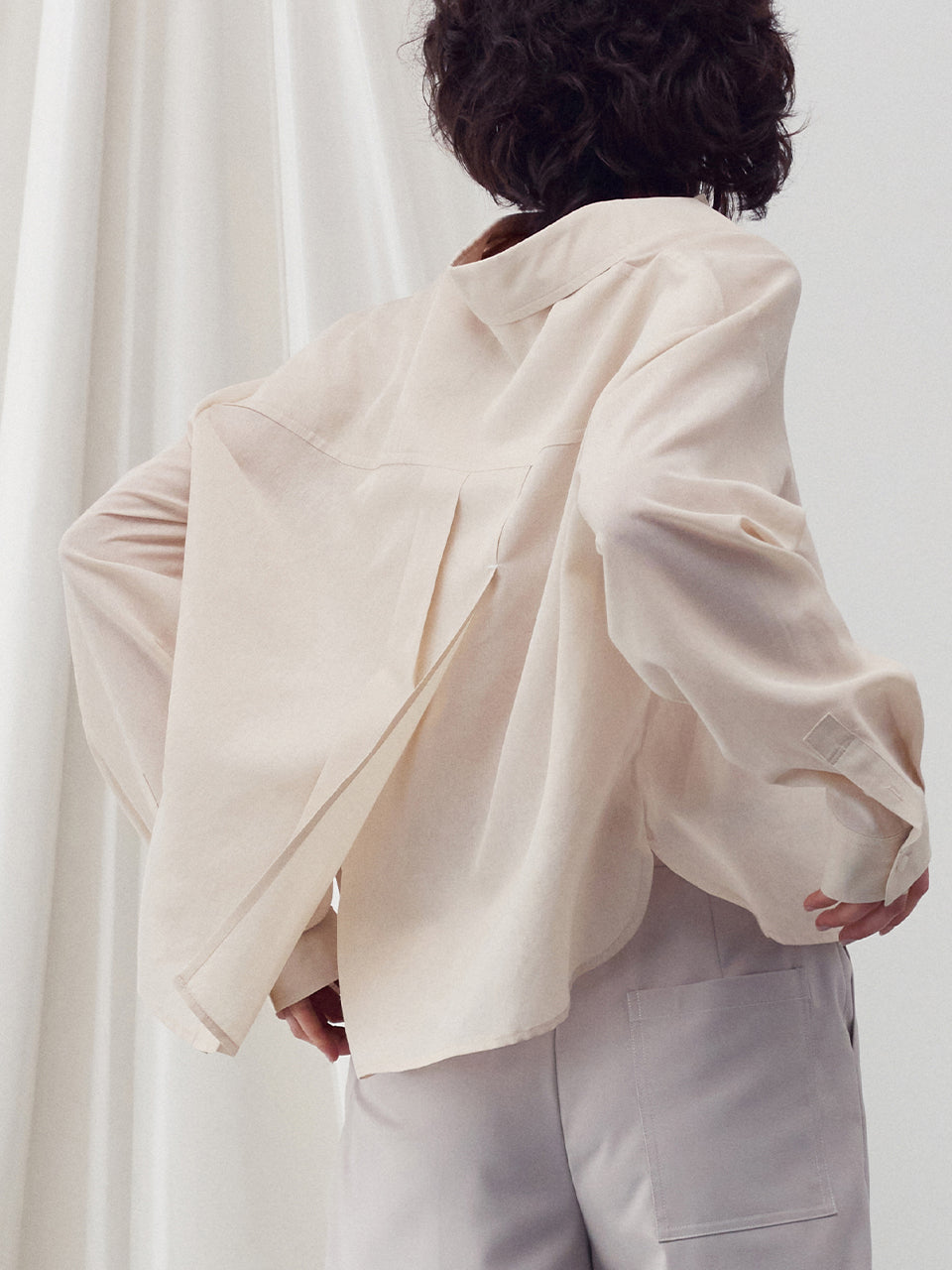 Single pocket shirt beige - fasfas