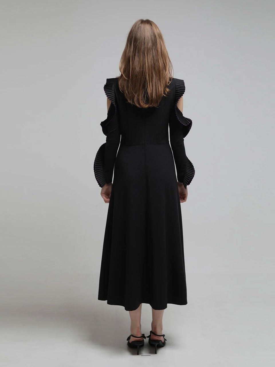 Slim fit cut-out shoulder a-line knit one-piece - fasfas