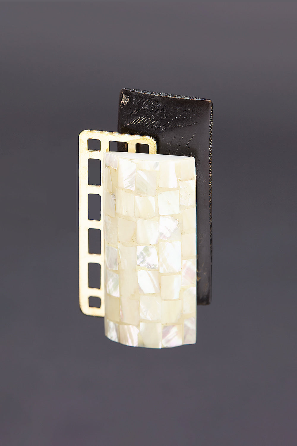 Square mother of pearl brooch - fasfas