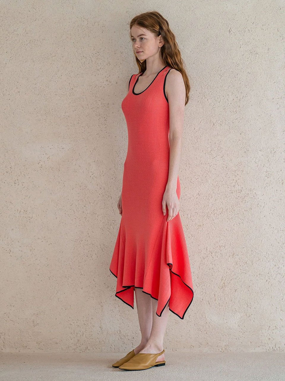 Stretch-knit asymmetric dress coral - fasfas