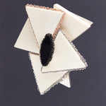 Subtlety feast brooch onyx - fasfas