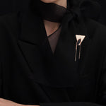 Subtlety joli brooch onyx - fasfas