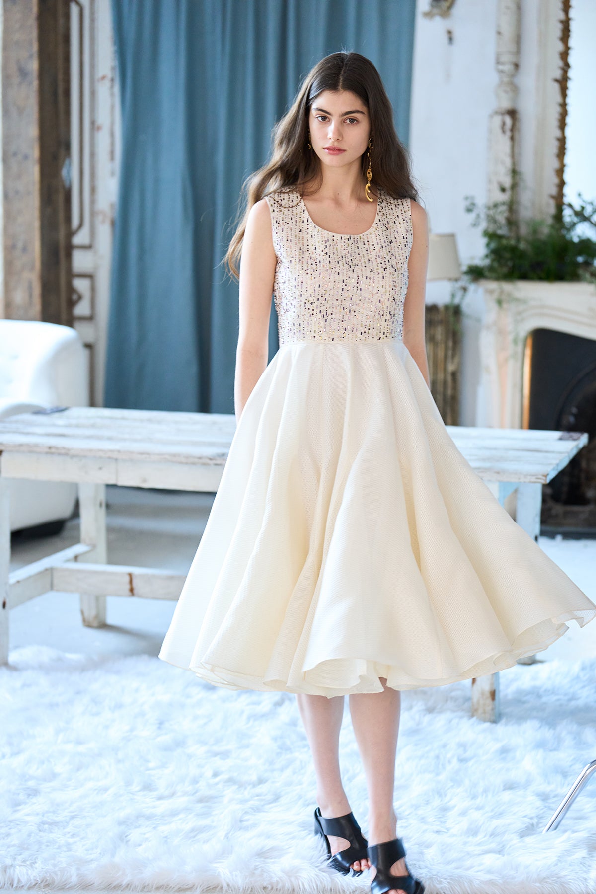 U-neck sleeveless flare maxi beaded dress - fasfas