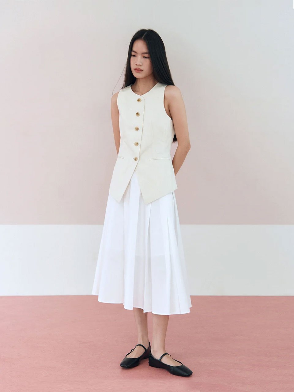 Unbalanced pleats skirt white - fasfas