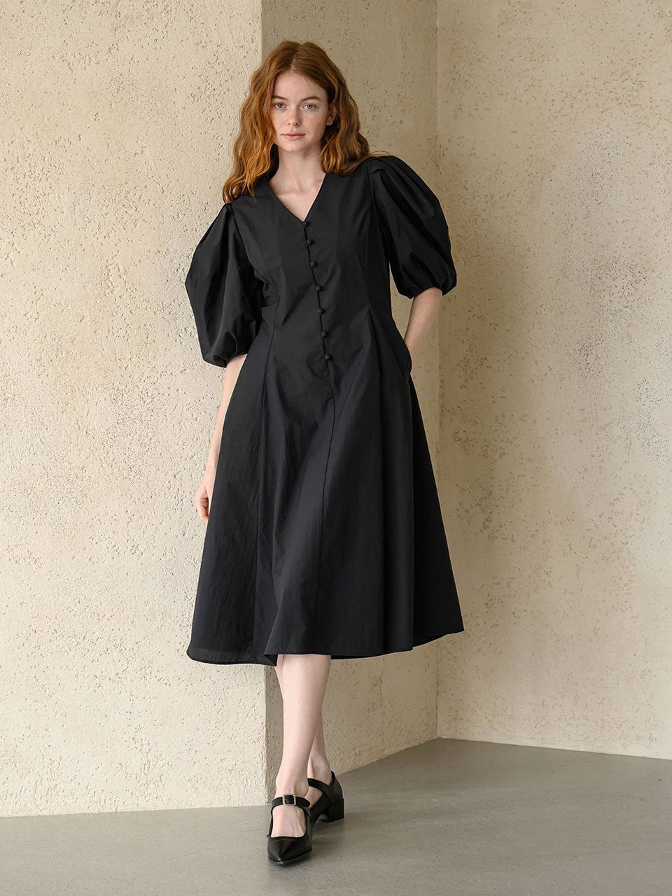 V-neck puff sleeve a-line dress black - fasfas