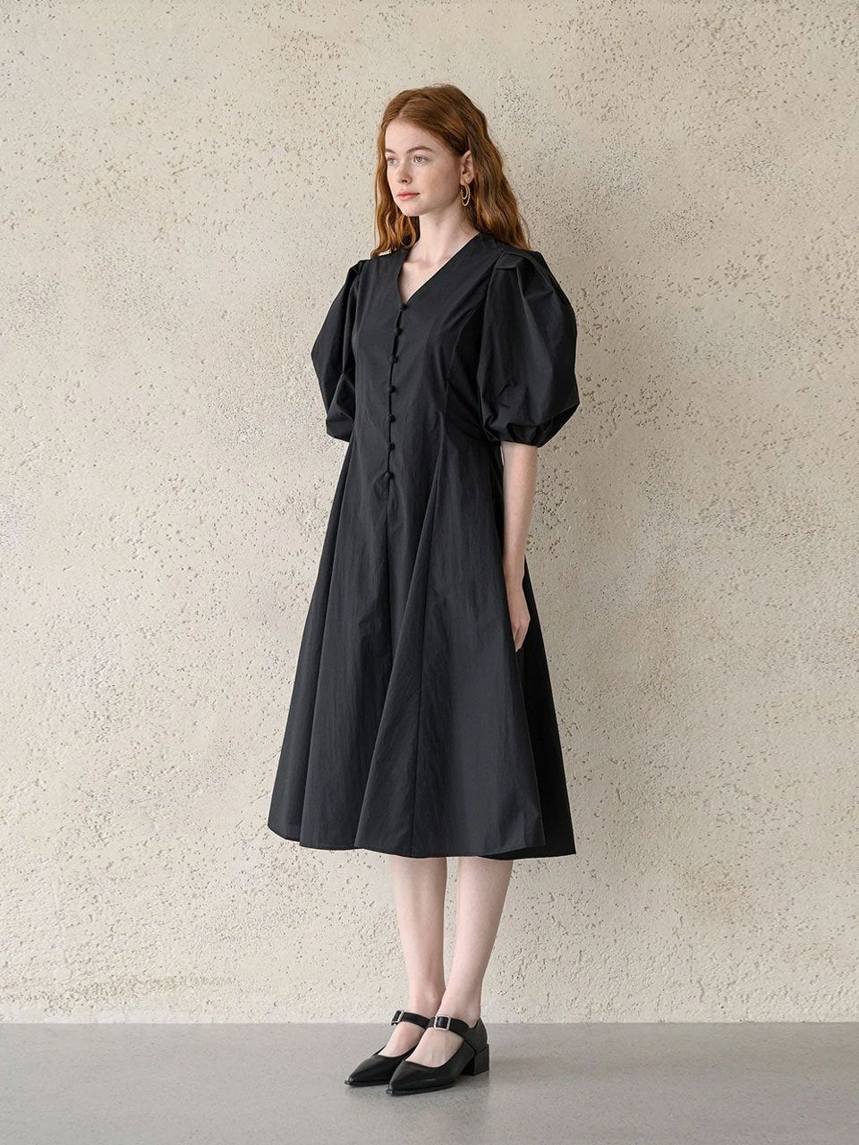V-neck puff sleeve a-line dress black - fasfas