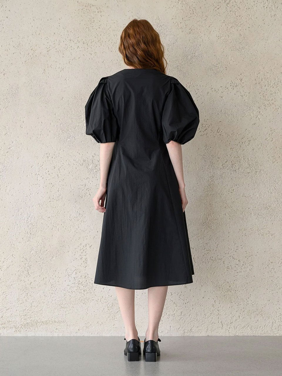 V-neck puff sleeve a-line dress black - fasfas