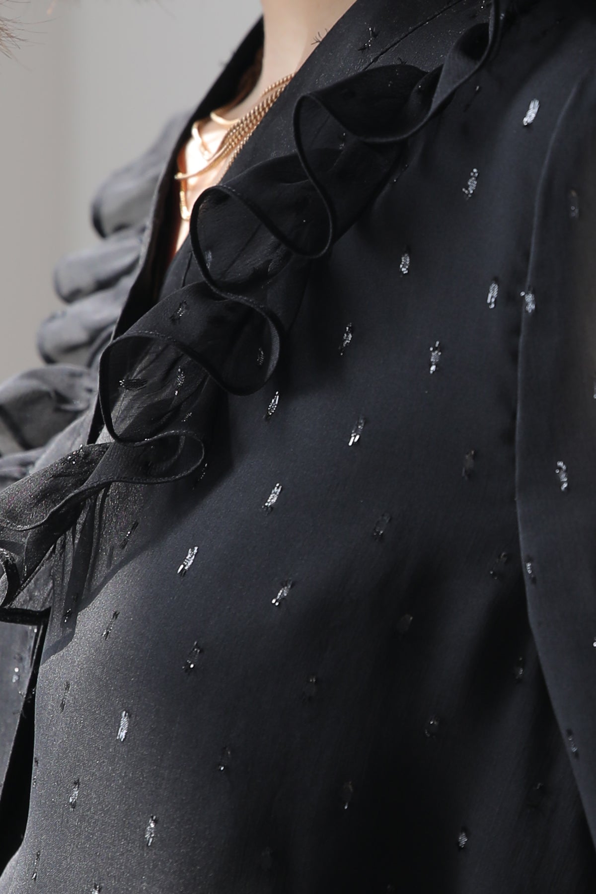 V-neck black chiffon frill blouse - fasfas