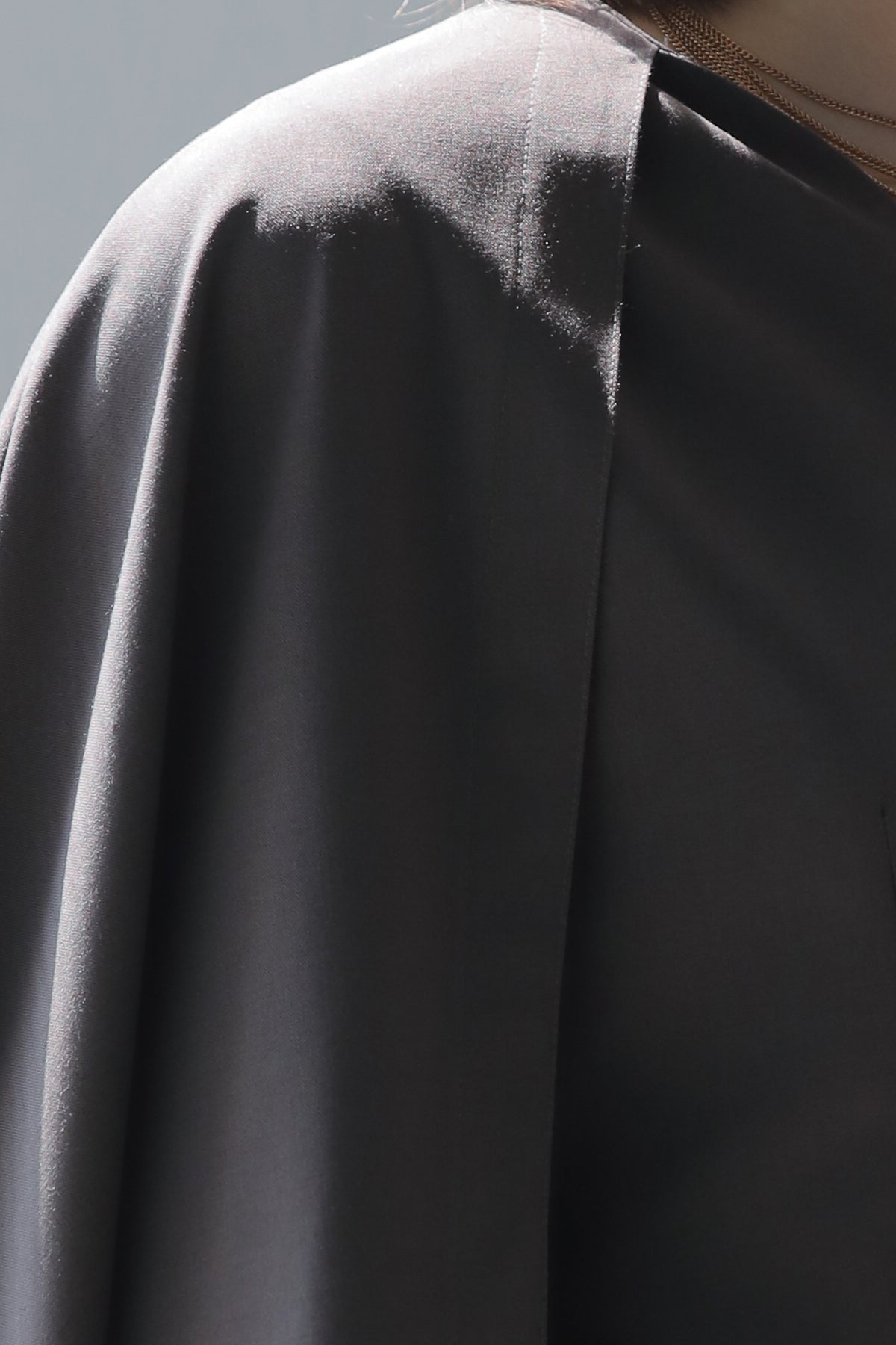 V-neck cape set-up jacket - fasfas