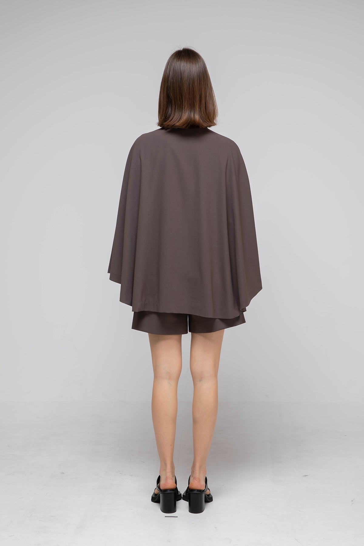 V-neck cape set-up jacket - fasfas