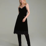 ‘V’ logo trim lace slip dress - fasfas