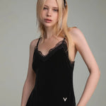 ‘V’ logo trim lace slip dress - fasfas