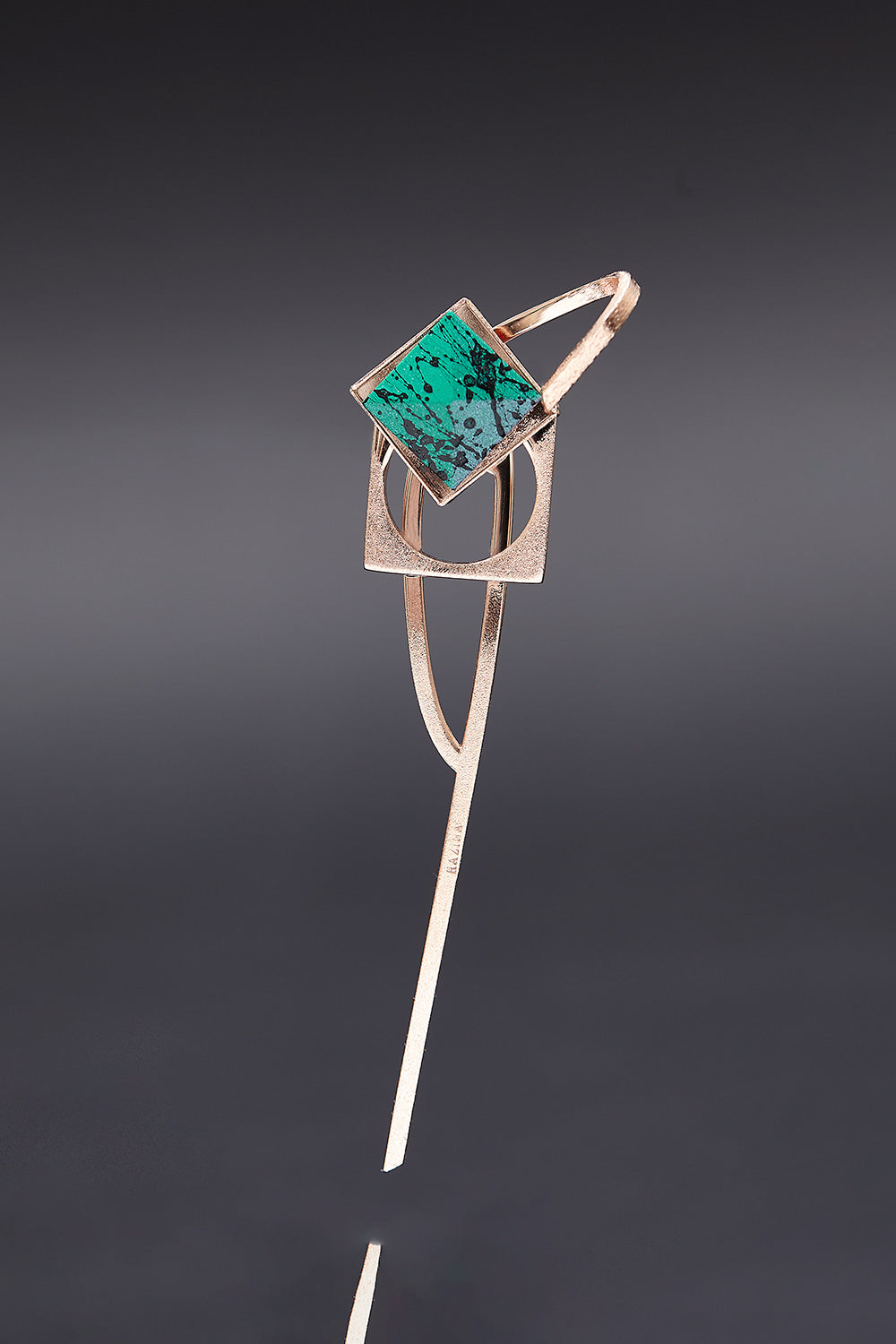 Vintage edgy theoria brooch square - fasfas