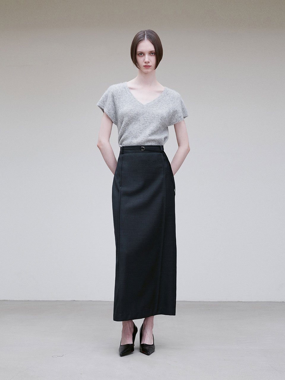 Wool blend seamed midi skirt charcoal - fasfas