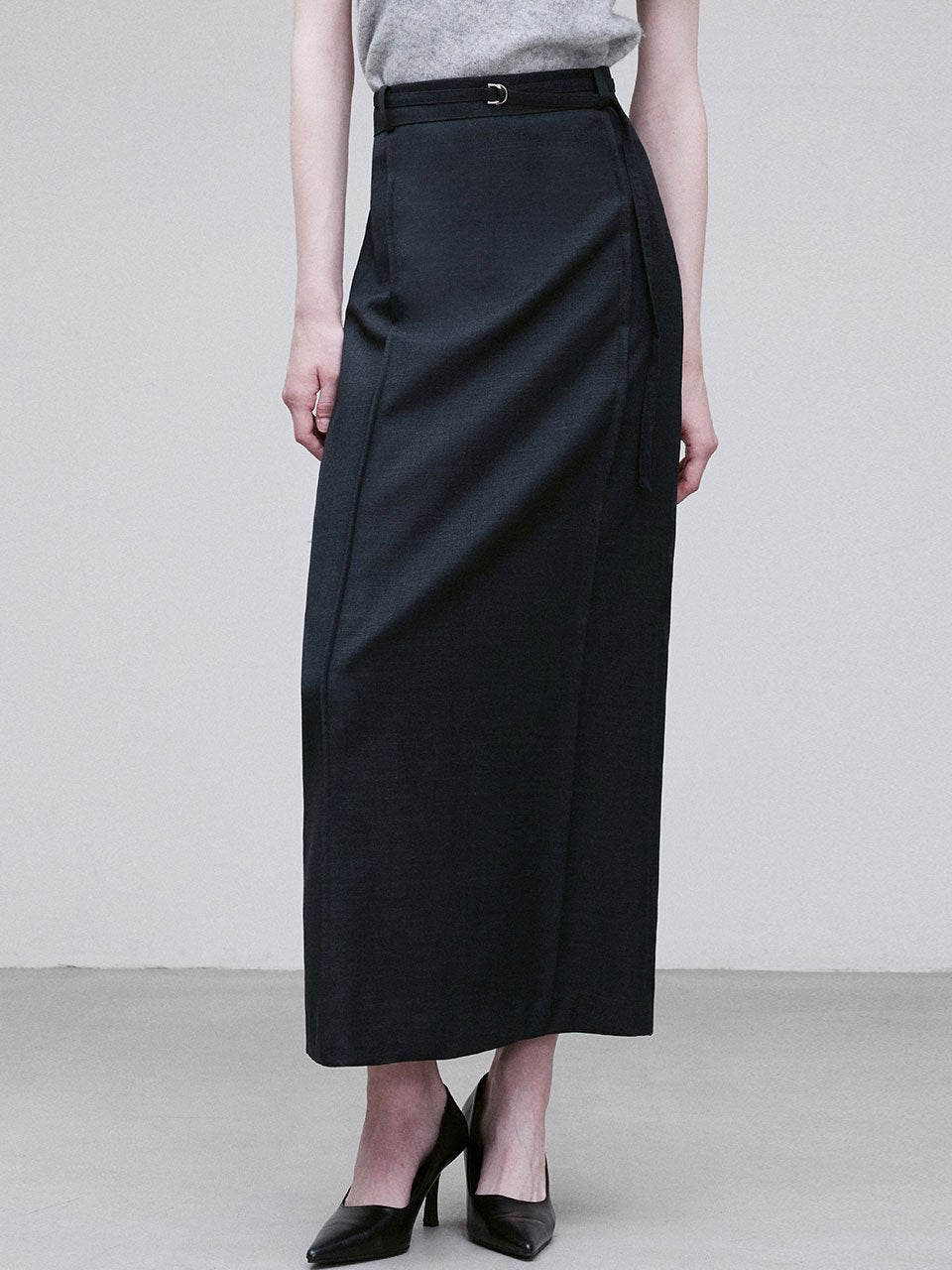 Wool blend seamed midi skirt charcoal - fasfas