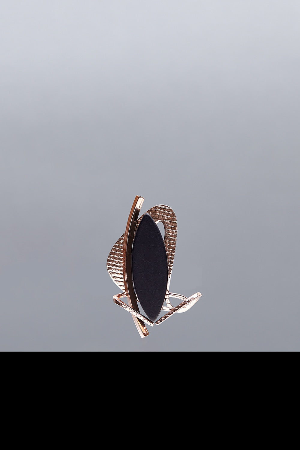 Dancing joli brooch onyx - fasfas