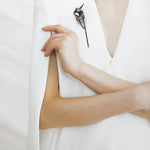 Noir theoria brooch square - fasfas