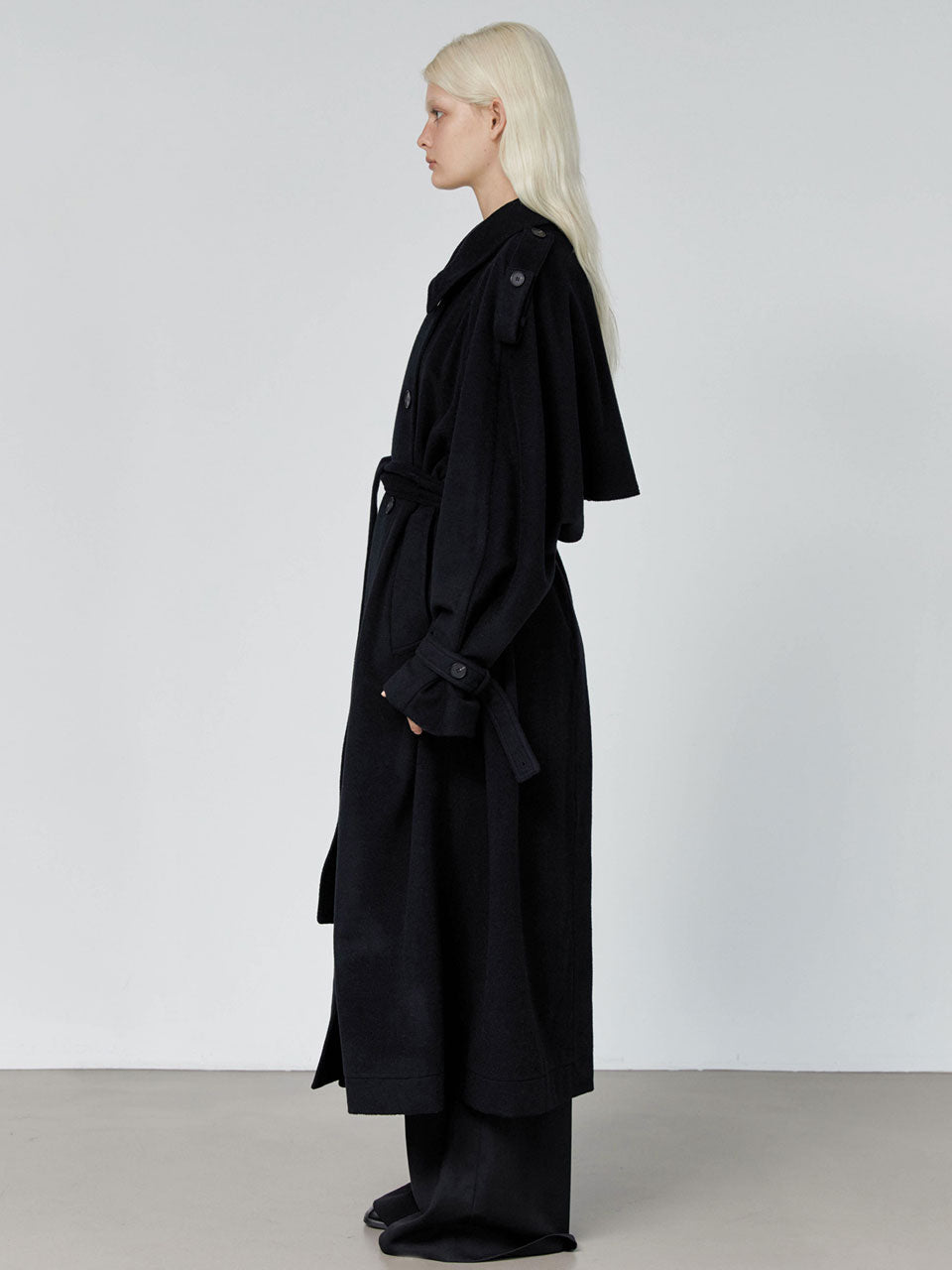 Lloyd oversized trench coat black - fasfas