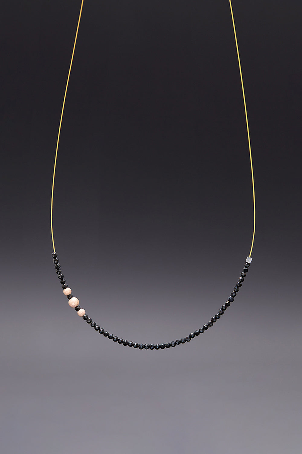 Invisible 2mm black spinel necklace - fasfas