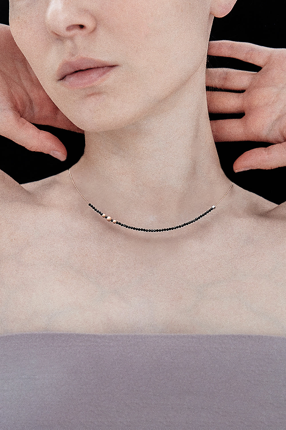 Invisible 2mm black spinel necklace - fasfas