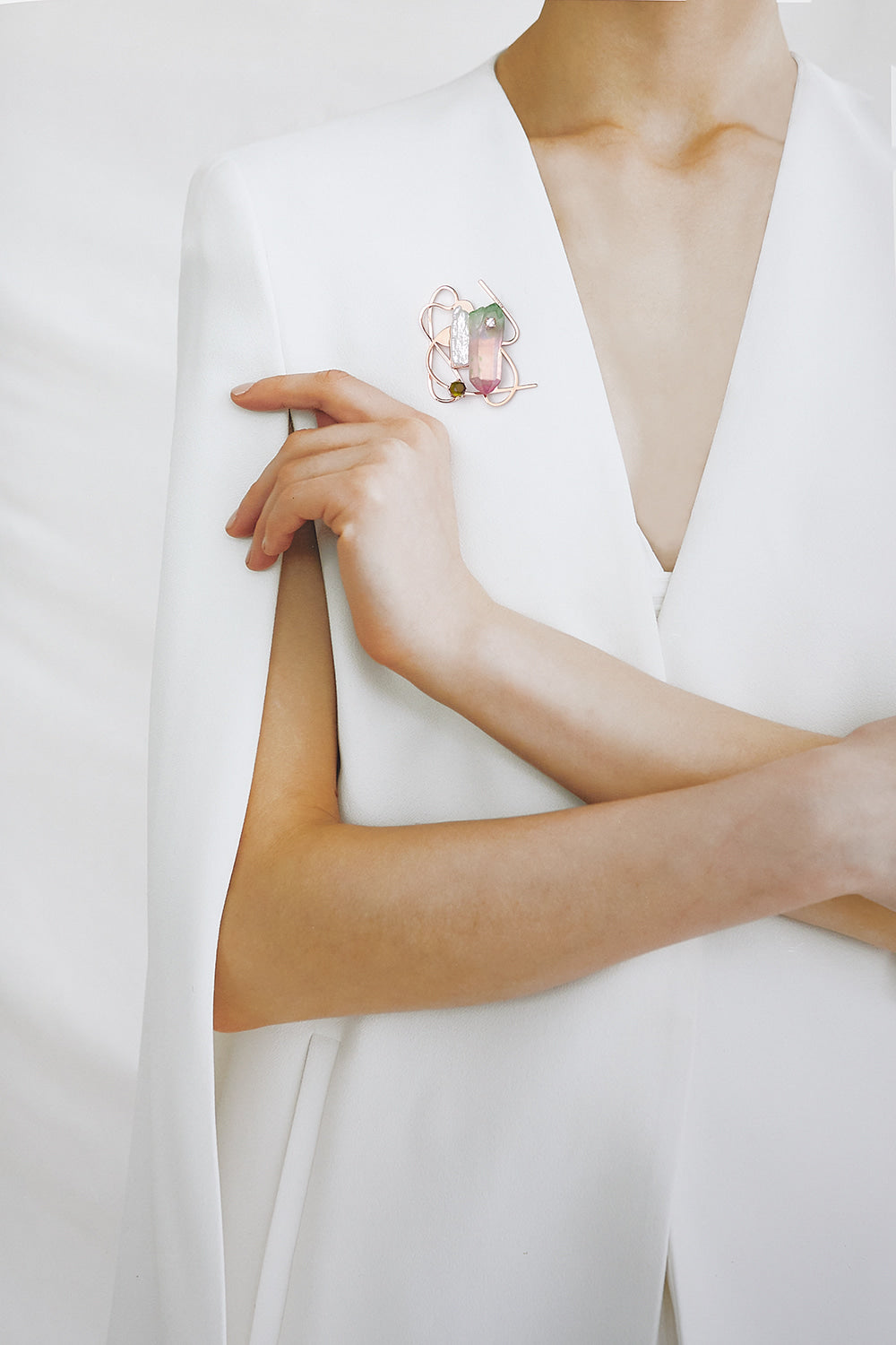 Dancing objet No.9 brooch rosegold - fasfas