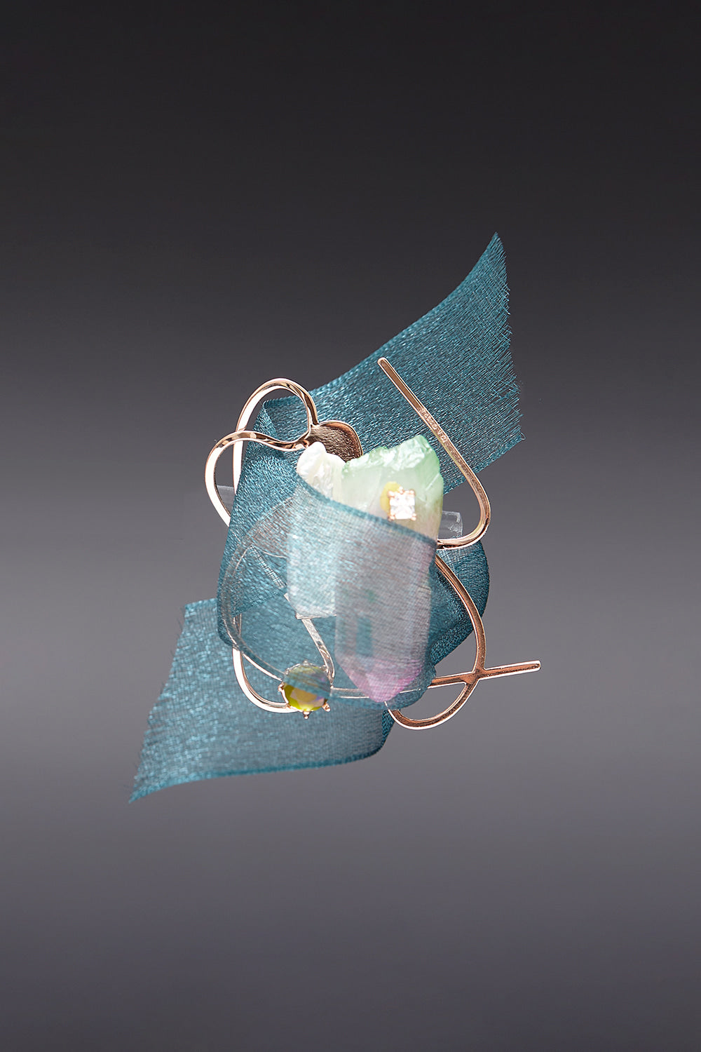 Dancing objet No.9 brooch rosegold - fasfas