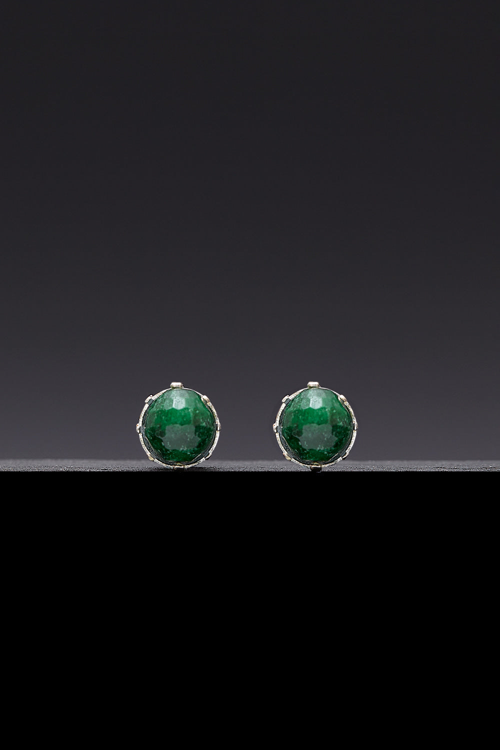 8mm green jade core earrings(clip-on–option) - fasfas