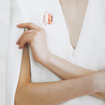 Dancing objet No.9 petit brooch peach - fasfas