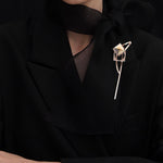 Champaign theoria brooch square - fasfas